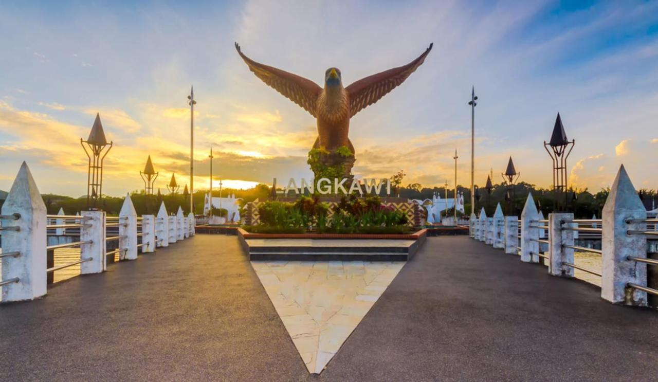 Nabil Nabila Motel Kuah Esterno foto