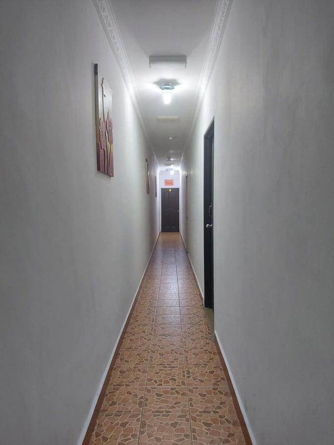 Nabil Nabila Motel Kuah Esterno foto