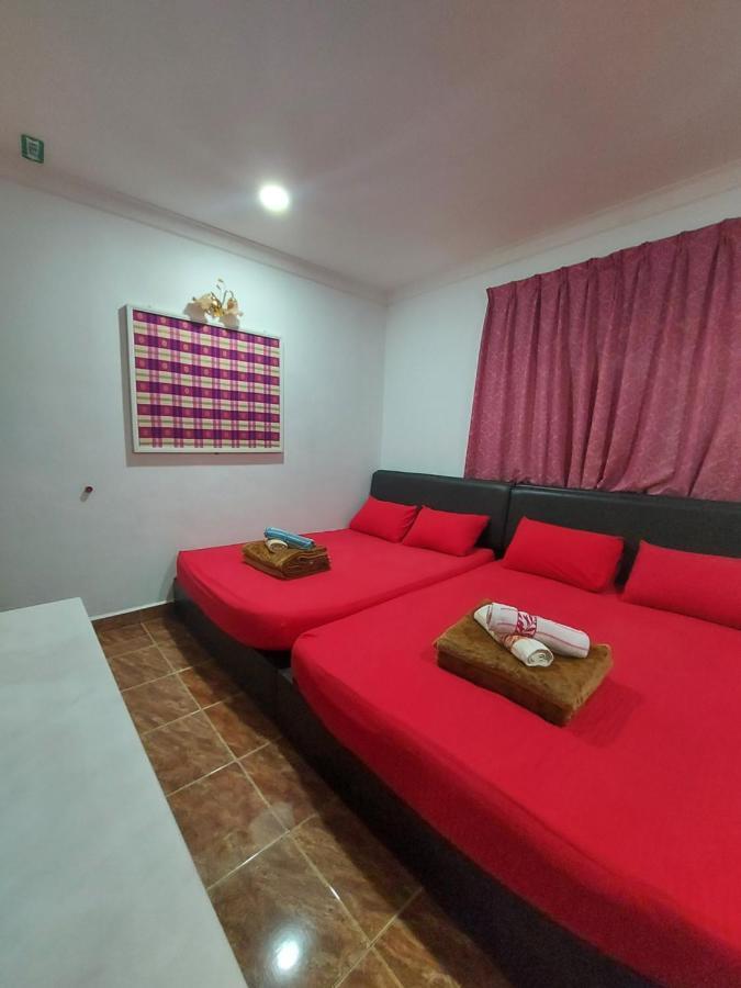 Nabil Nabila Motel Kuah Esterno foto